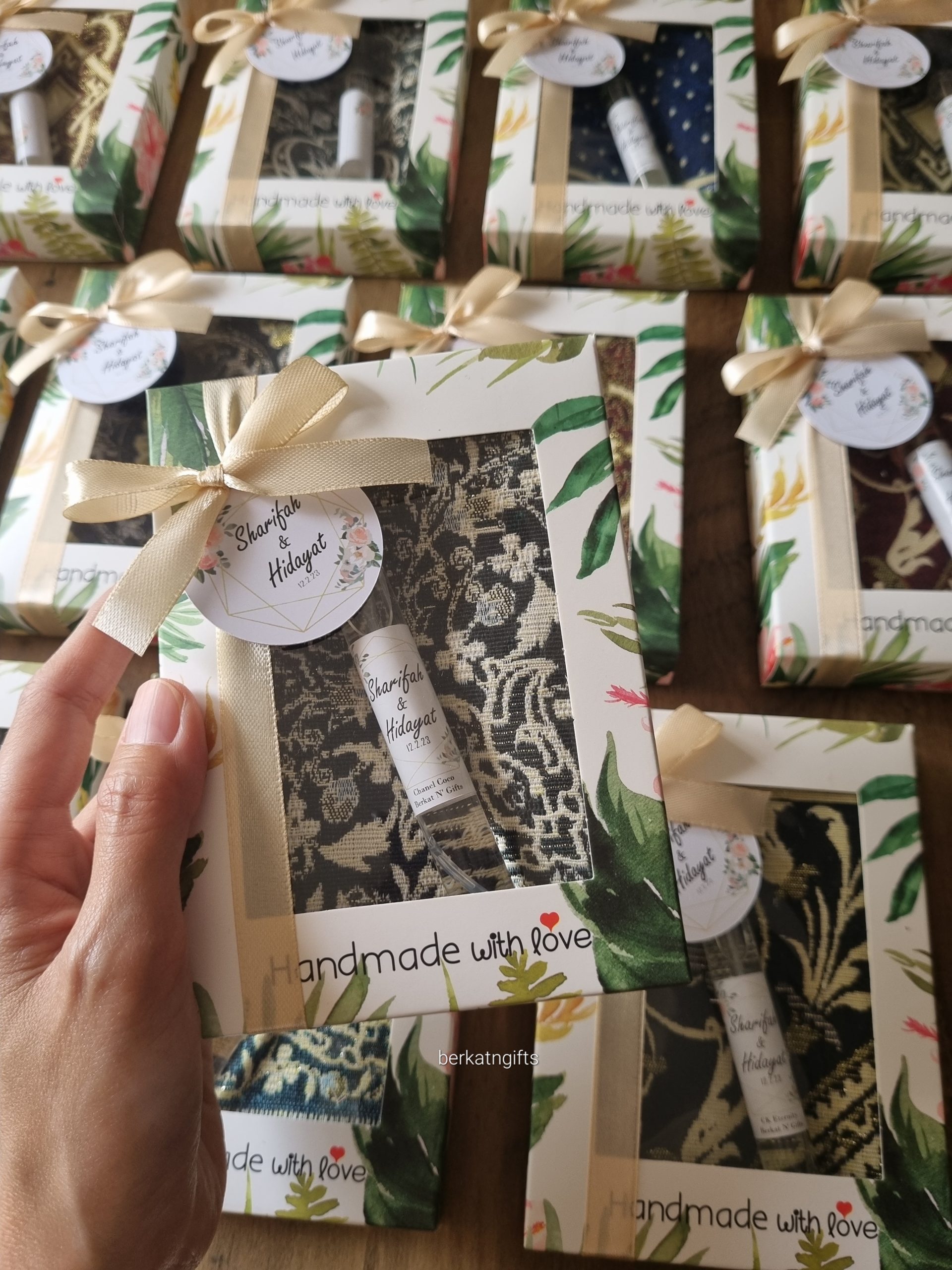 Square mini sejadah & 12ml Perfume Set - Image 2